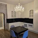H21d-central-cozy Spacious Suits Family-3 Bedrooms بيت للعطل