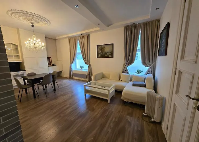 H21d-central-cozy Spacious Suits Family-3 Bedrooms *