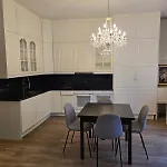 Nyaraló H21d-central-cozy Spacious Suits Family-3 Bedrooms *